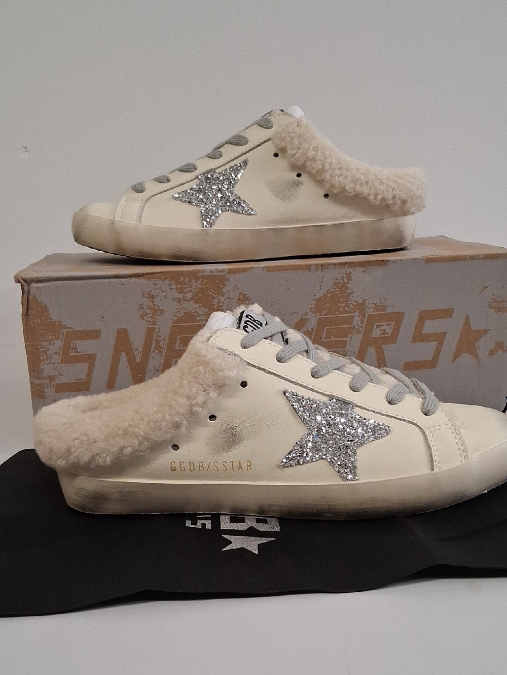 NWOT Womens Golden Goose Superstar Slip On Sneakers Size 38